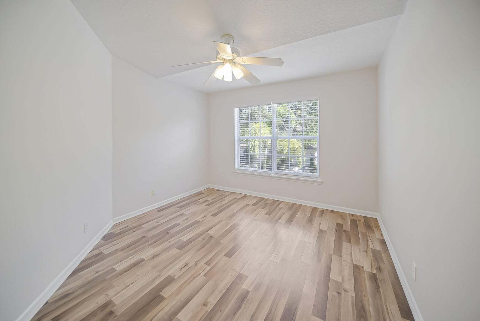 Building Photo - 9755 Porta Leona Ln
