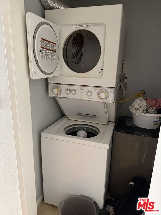 Building Photo - 10282 Tujunga Canyon Blvd