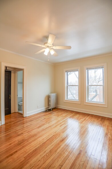 Primary Photo - 5021 N Damen Ave