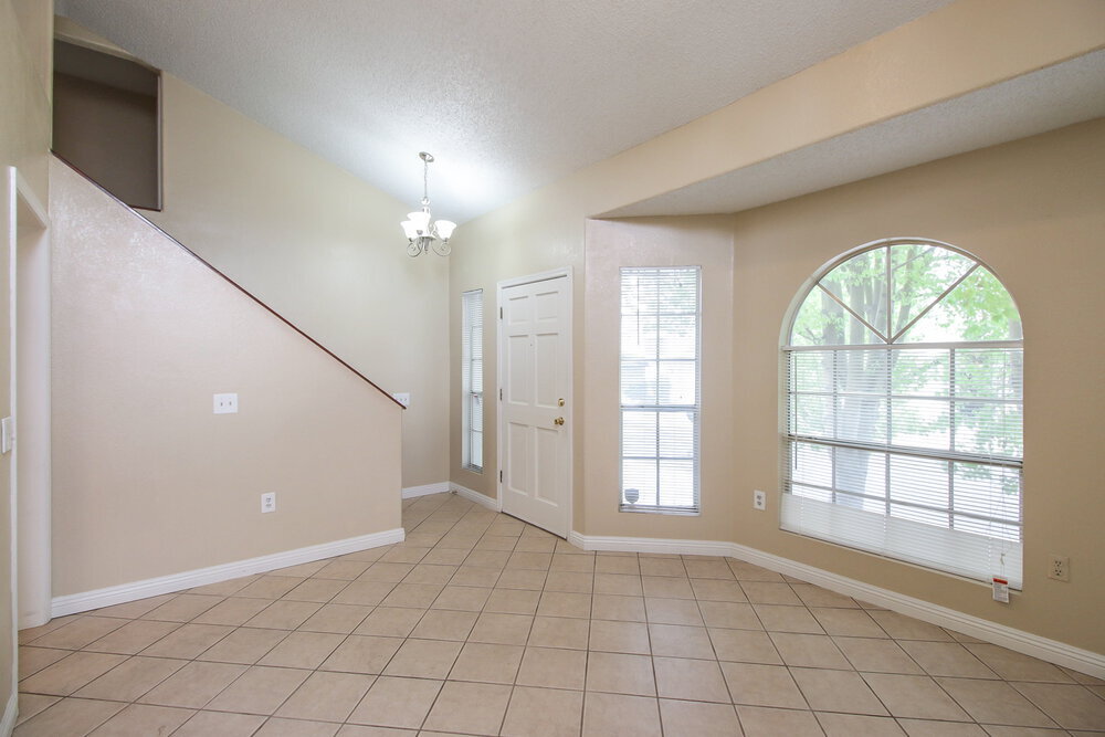 Building Photo - 1158 N Florence Dr