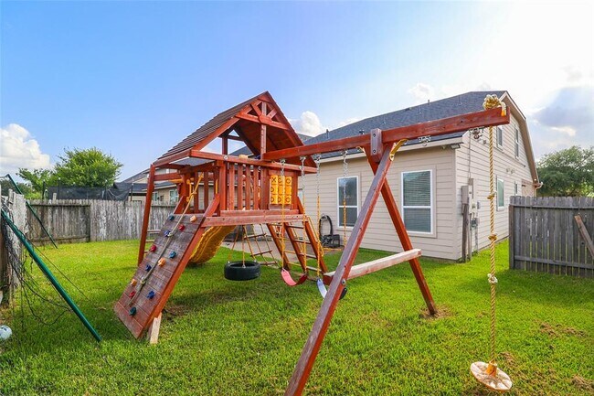 Building Photo - 7438 Tonsley Springs Dr