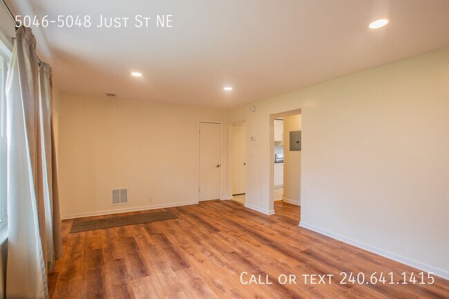 Building Photo - 5046-5048 Just St NE-
