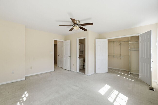 Building Photo - 6012 Crown Royal Cir