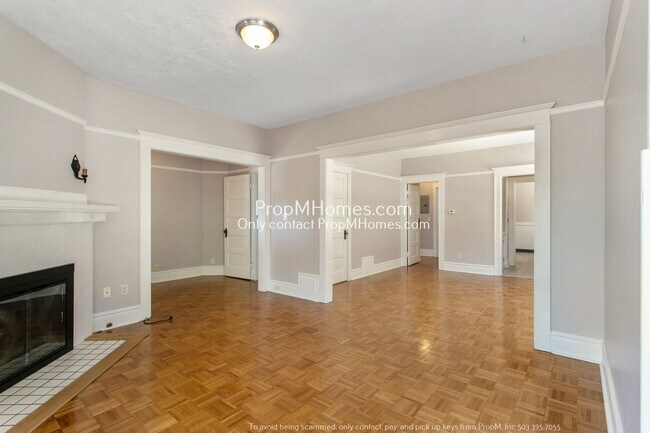 Building Photo - Charming Two-Bedroom Upper-Level Duplex in...