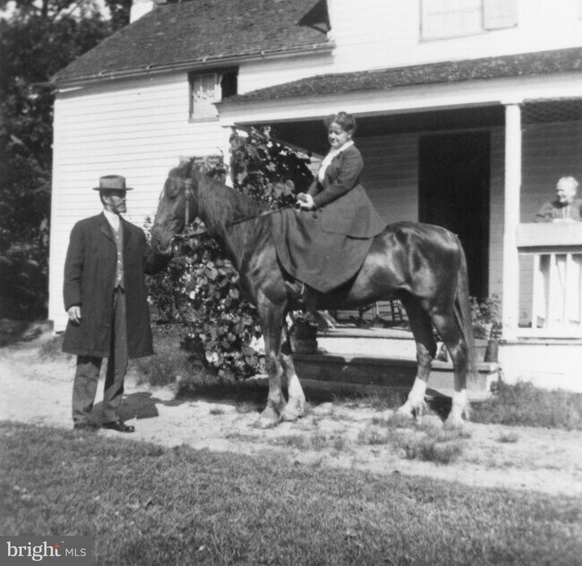 Building Photo - 3408 Wessynton Way