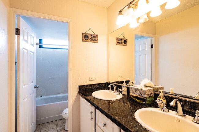 Building Photo - 98-500-500 Koauka Loop