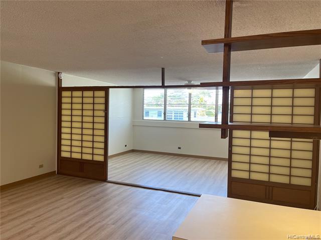 Building Photo - 48 Maluniu Ave