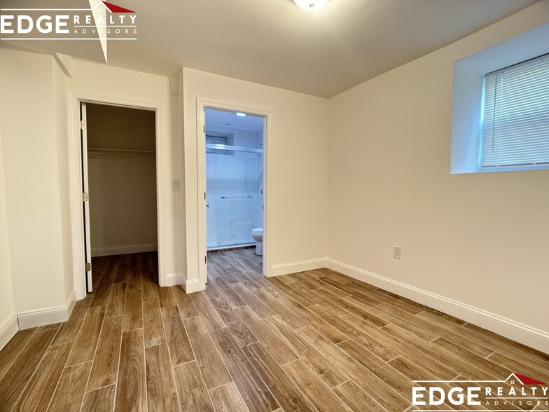 Building Photo - 16 Leicester St