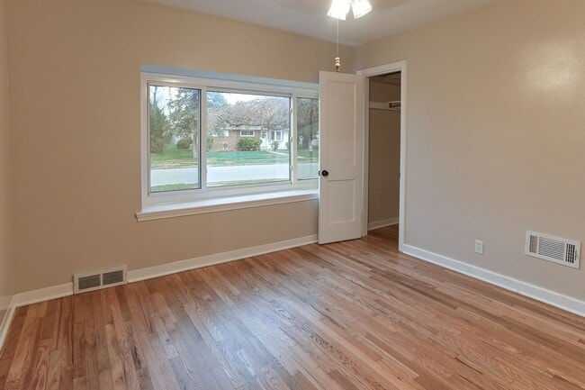 Building Photo - Charming Single Family in Camp Hill