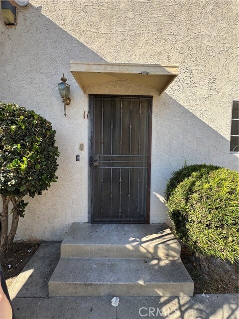 Building Photo - 921 Carob Way