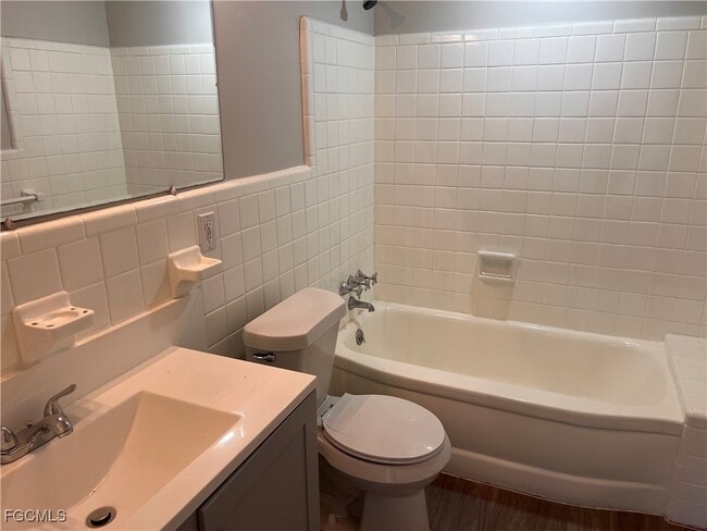 Building Photo - 535 Monterey Blvd NE