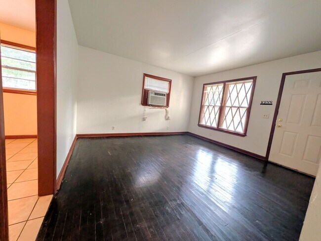 Building Photo - 1713 Niblick Ave NW