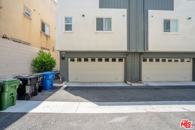 Building Photo - 5257 Bainbridge Pl