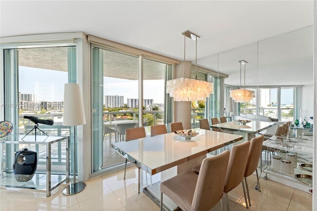 Building Photo - 16500 Collins Ave