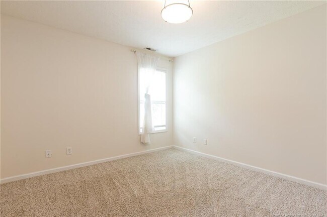 Building Photo - 114 Terrier Way