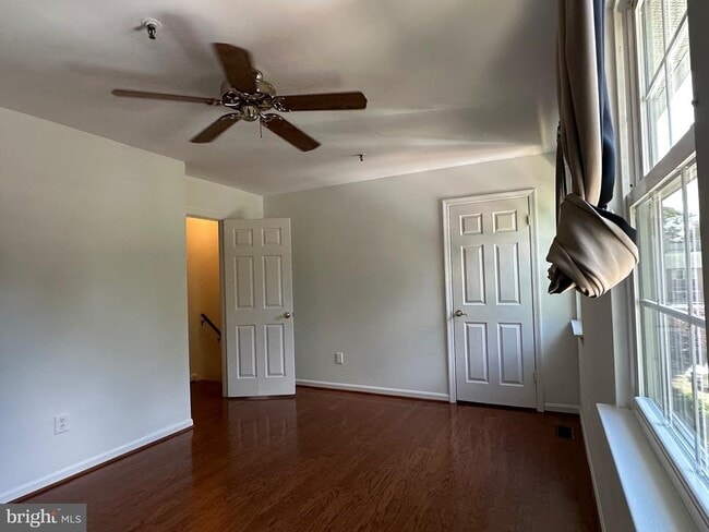 Building Photo - 7607 Lee Landing Dr