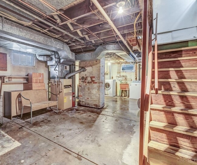 Building Photo - 224 Bank Ave