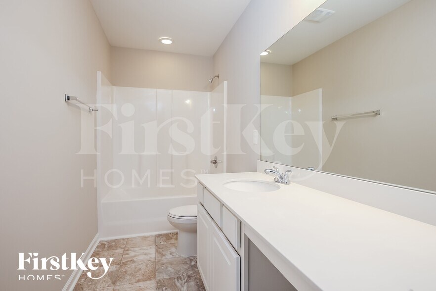 Building Photo - 138 Clydesdale Cir