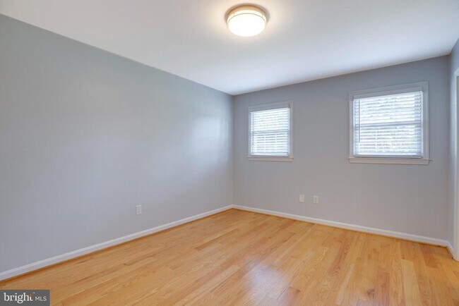 Building Photo - 1208 Forestwood Dr