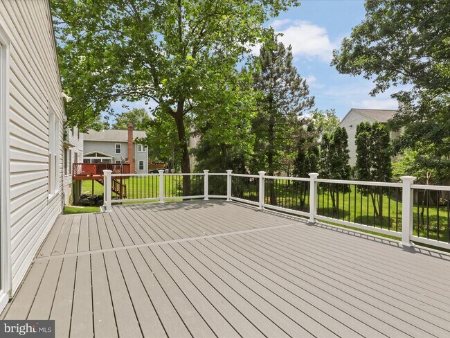 Building Photo - 1518 Summerset Pl