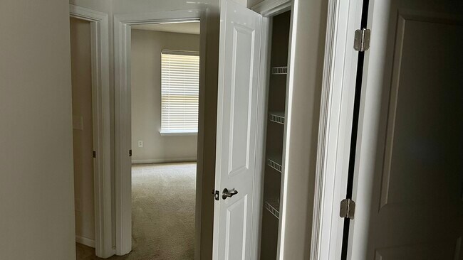 Building Photo - 331 Park Meadows Dr