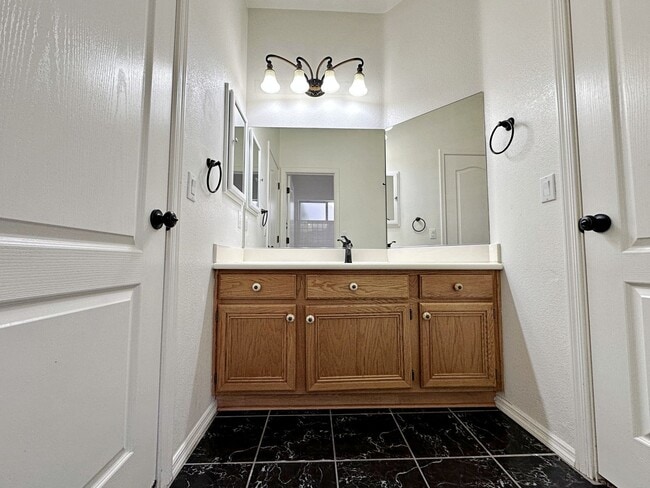 Building Photo - SINGLE STORY 3 BEDROOM IN NORTHWEST CENTEN...