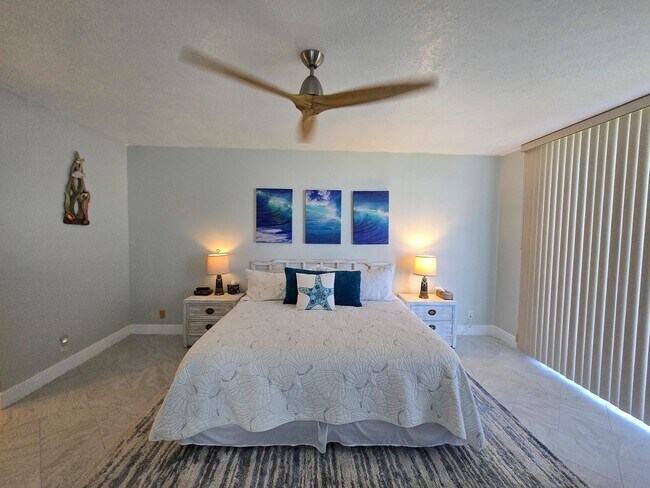 Building Photo - Paradise Found! 13th Floor Condo 3/2