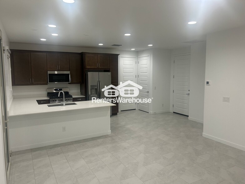 Building Photo - 3162 N 199th Dr