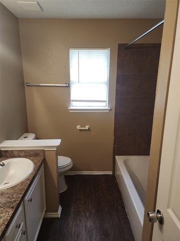 Building Photo - 2917 Clovermeadow Dr