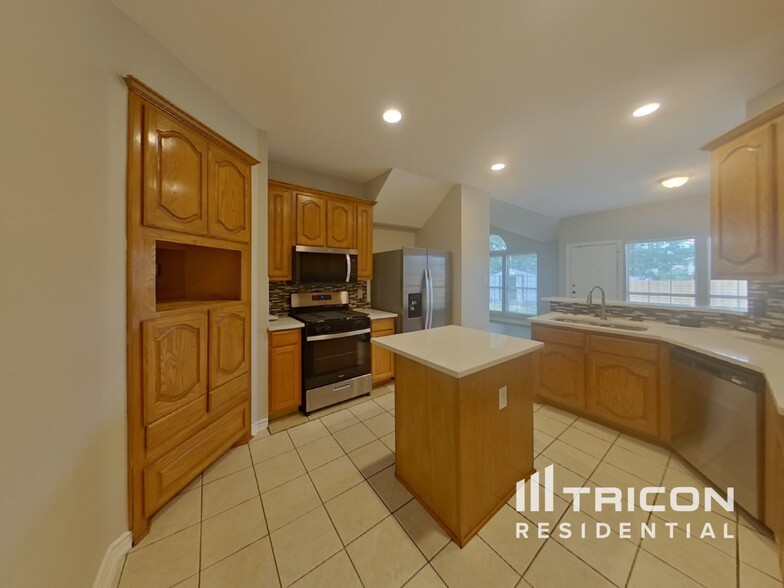 Building Photo - 7720 Brook Meadow Ln