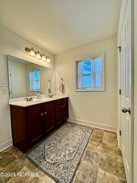 Building Photo - 3112 Catarina Ln