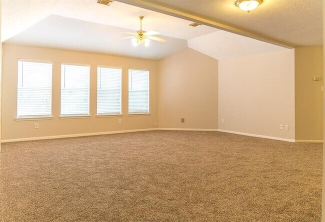 Building Photo - 15411 Seminole Canyon Dr