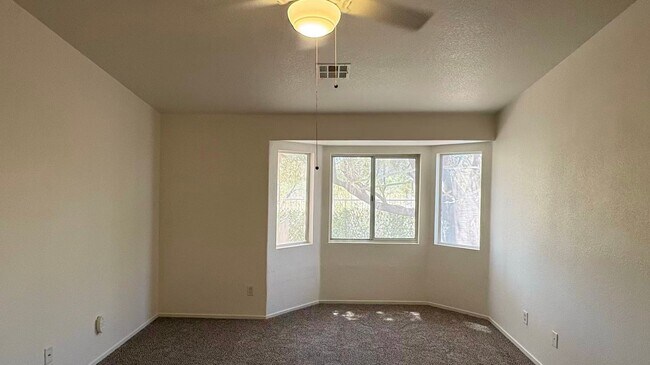 Building Photo - 551 Duran St