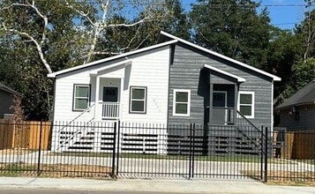 Building Photo - 4302 Hirsch Rd