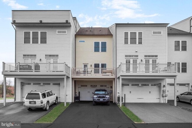 Building Photo - 20800 Duxbury Terrace