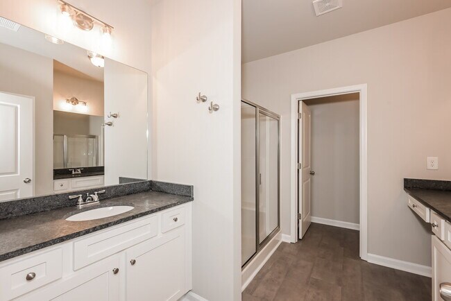 Building Photo - 1200 Spring Marsh Ct NE