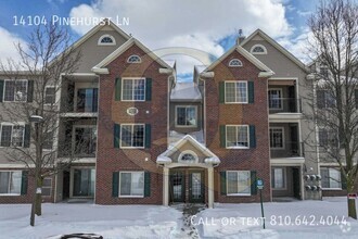 Building Photo - 14104 Pinehurst Ln