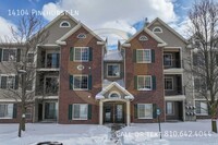 Building Photo - 14104 Pinehurst Ln