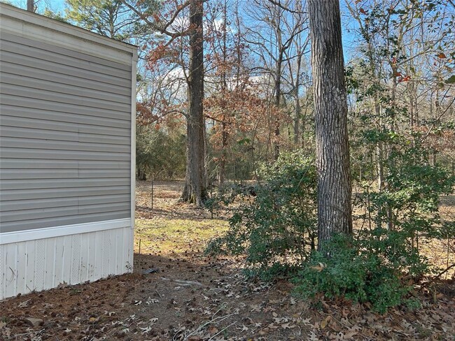 Building Photo - 400 Hidden Oaks Dr