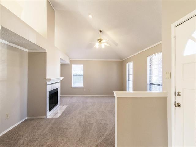 Building Photo - 1520 Mayflower Dr