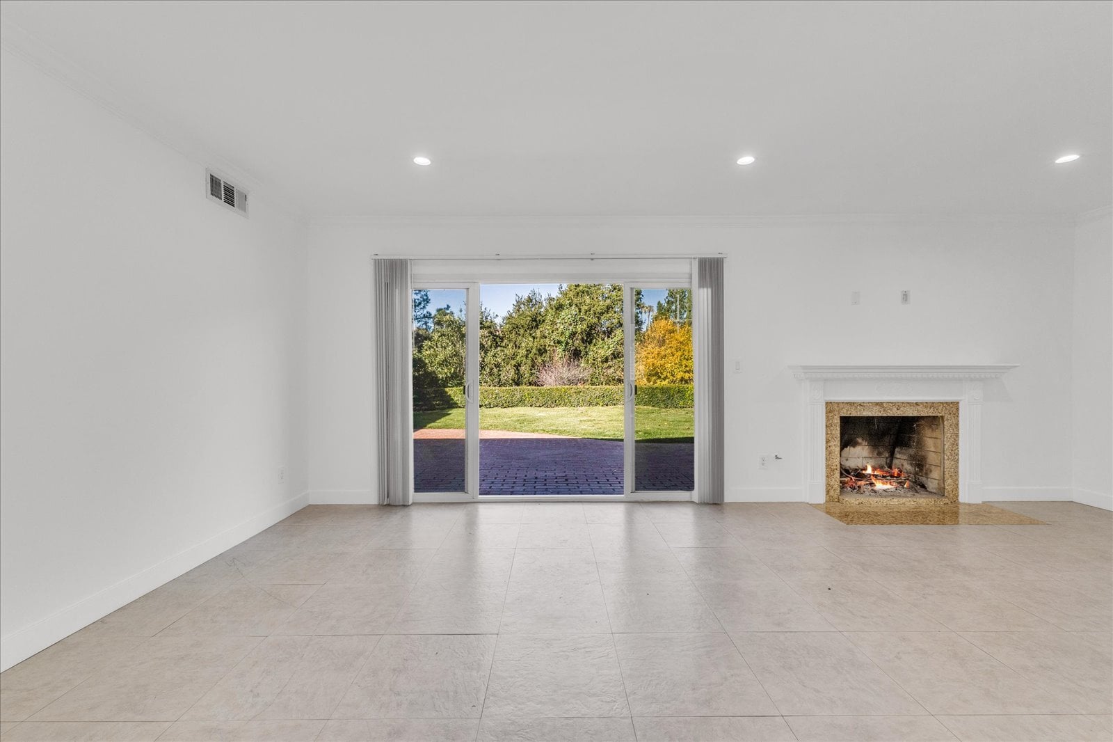 Building Photo - 8201 Clemens Ave