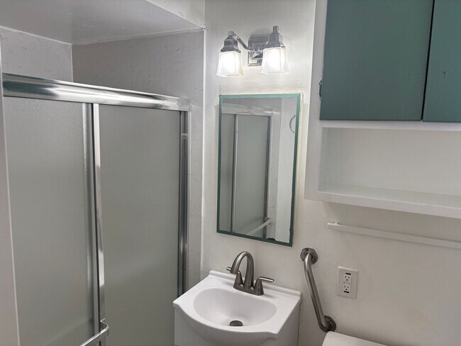 Building Photo - 6920 Maita Cir