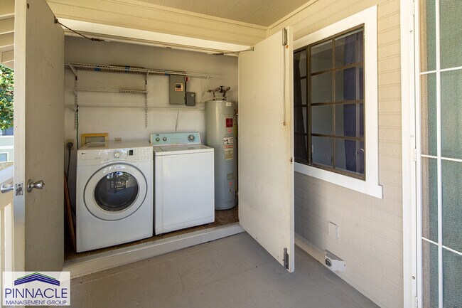 Building Photo - 91-1036 Kaiau Ave #10G