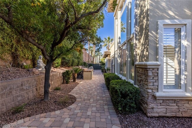 Building Photo - 1353 River Spey Ave