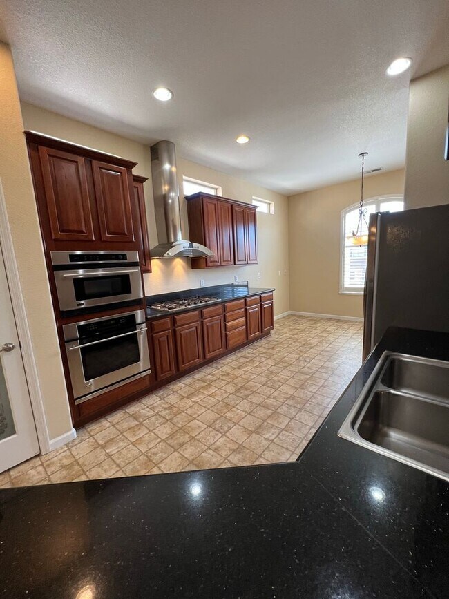 Building Photo - 9900 Wilbur May Parkway Unit 2406 / Just R...