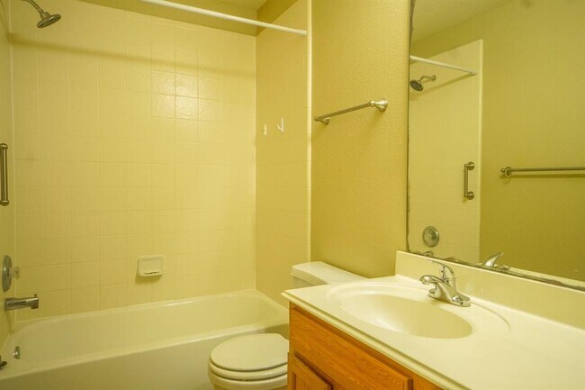 Building Photo - 6407 Richland Hills Dr