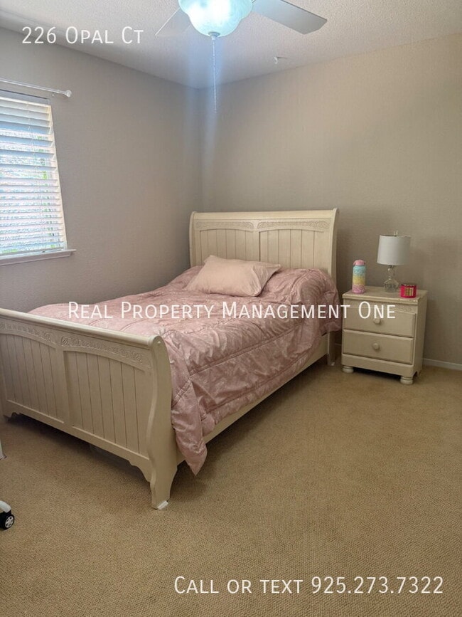 Building Photo - 226 Opal Ct