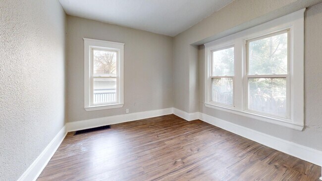 Building Photo - 5 bedroom/1 bath, Old Brooklyn