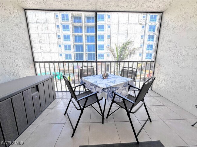 Building Photo - 260 Southbay Dr