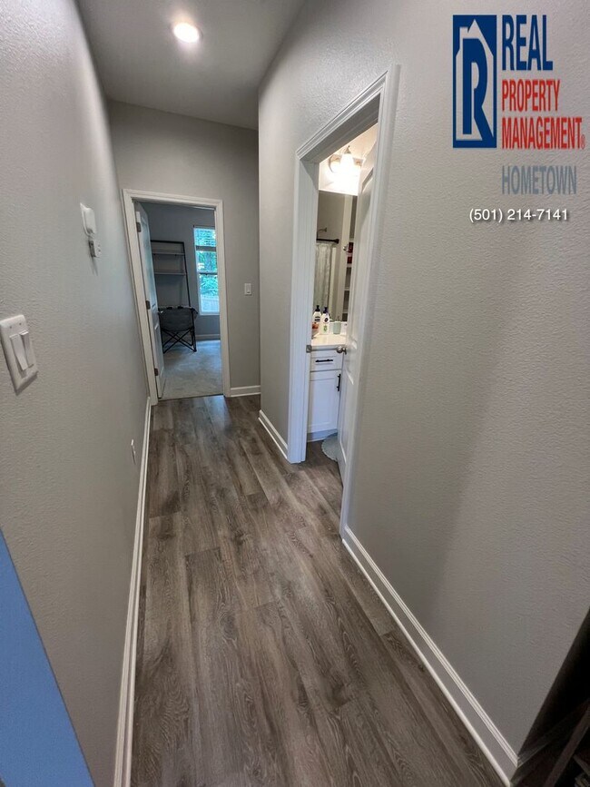 Building Photo - 25 Emma Dr